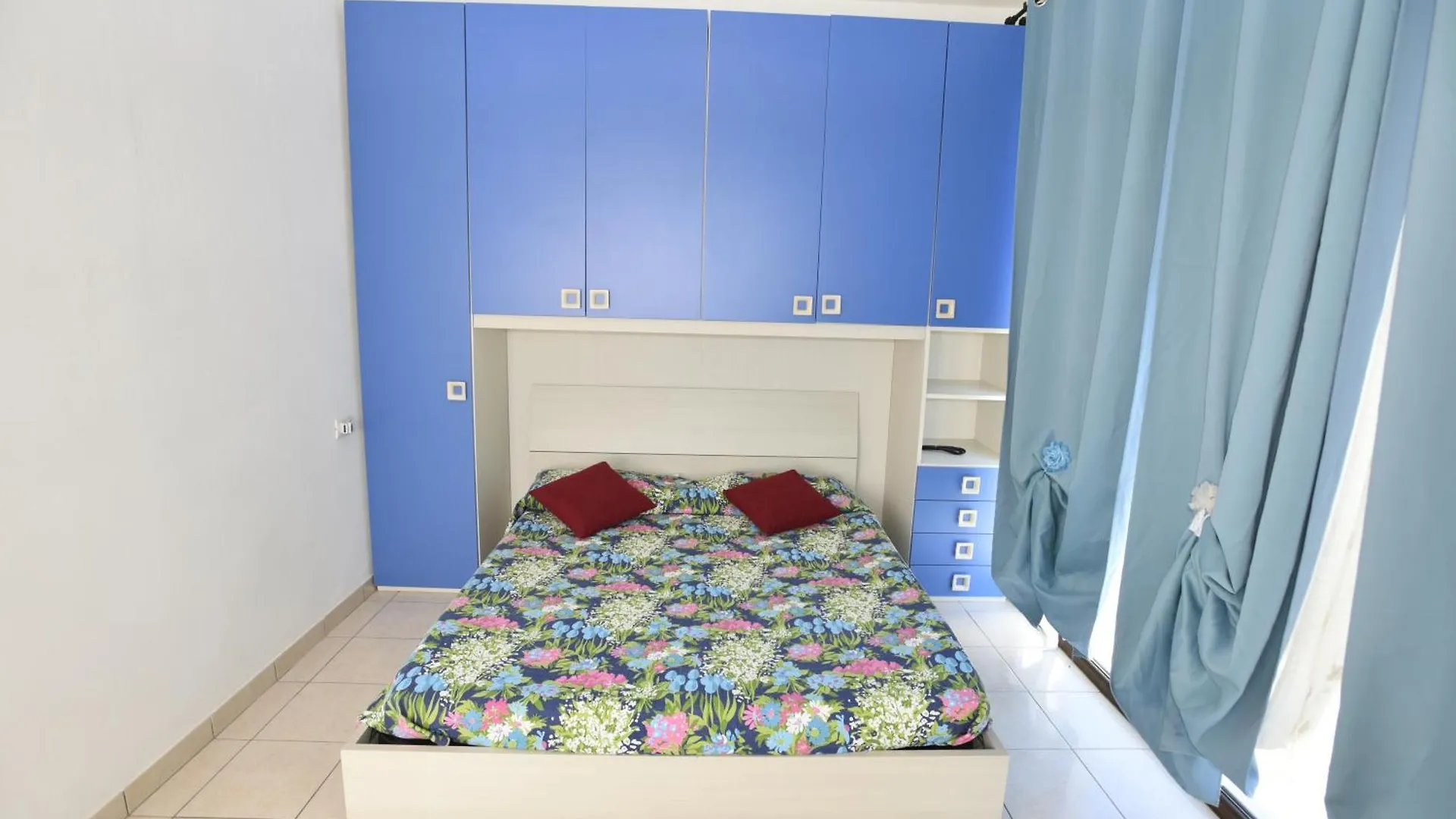 Apartment Complesso Mediterraneo - Posizione Panoramica Con Spazi Esterni, Clima E Posti Auto Literno