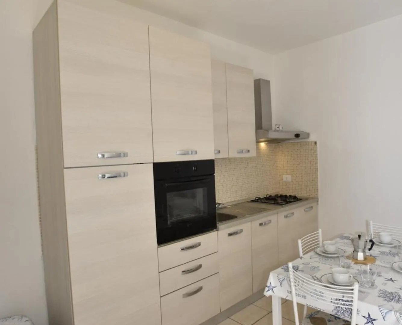 Complesso Mediterraneo - Posizione Panoramica Con Spazi Esterni, Clima E Posti Auto Literno Apartment