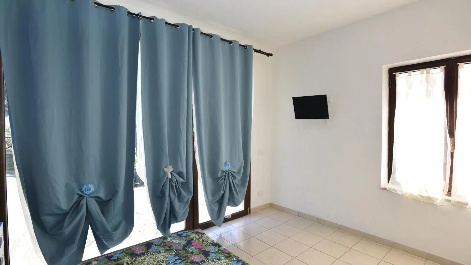 Daire Complesso Mediterraneo - Posizione Panoramica Con Spazi Esterni, Clima E Posti Auto Literno